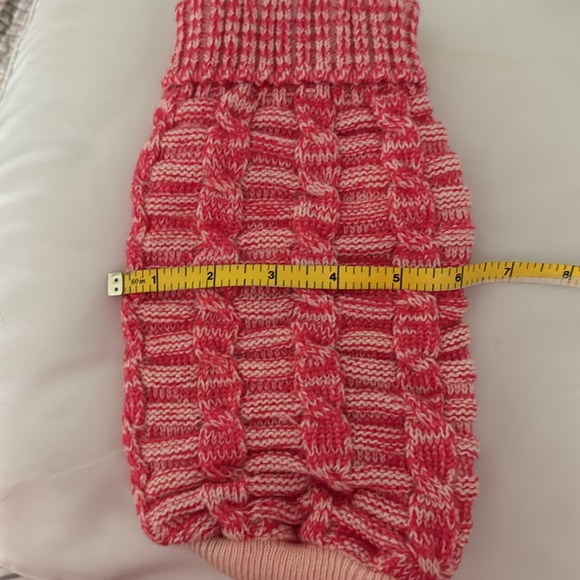 🐾💓🐾 NWOT SWEATER MEASUREMENTS IN PHOTOS 🐾 - Picture 4 of 4
